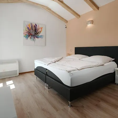 Vila De Marchi Vizinada